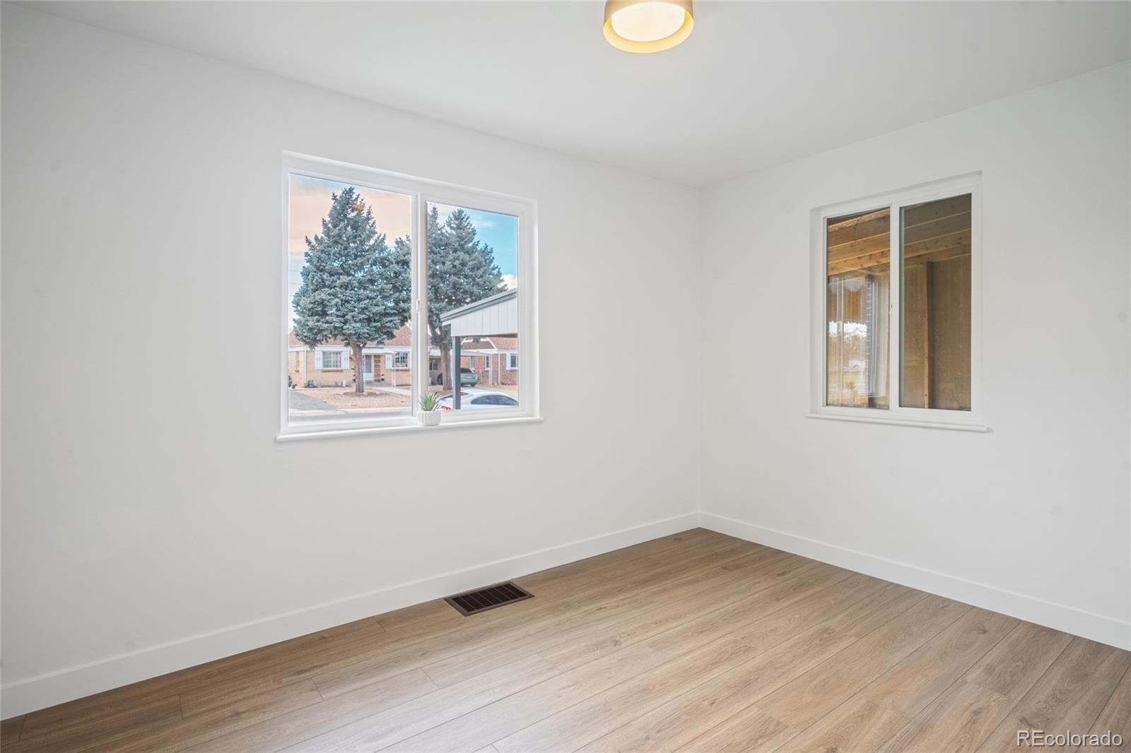 3242 N Albion Street Denver, CO 80207