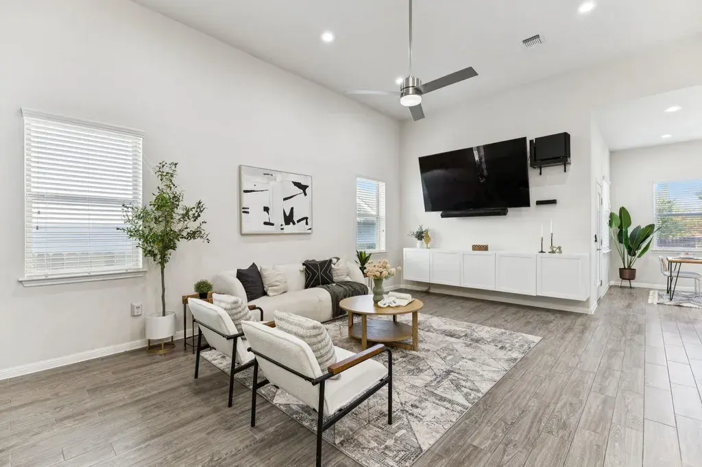 7808 Glover Dr Austin, TX 78744