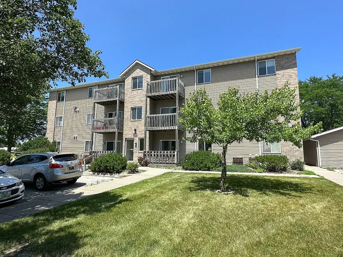645 Stonehaven Dr, Ames, IOWA, IA 50010