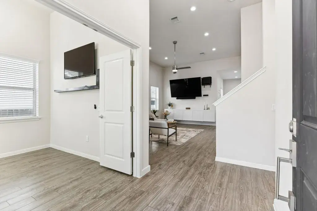 7808 Glover Dr Austin, TX 78744