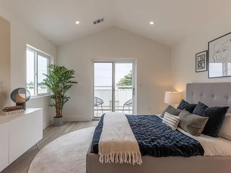 457 Wave St #1 Monterey, CA 93940