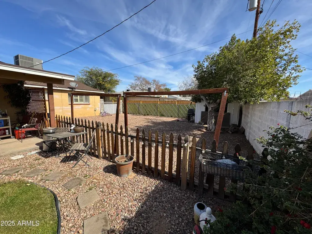3341 W Windrose Dr Phoenix, AZ 85029