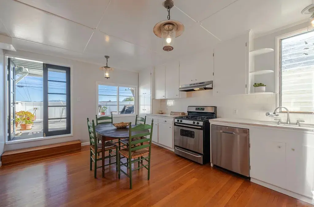 901 W Franklin St Monterey, CA 93940