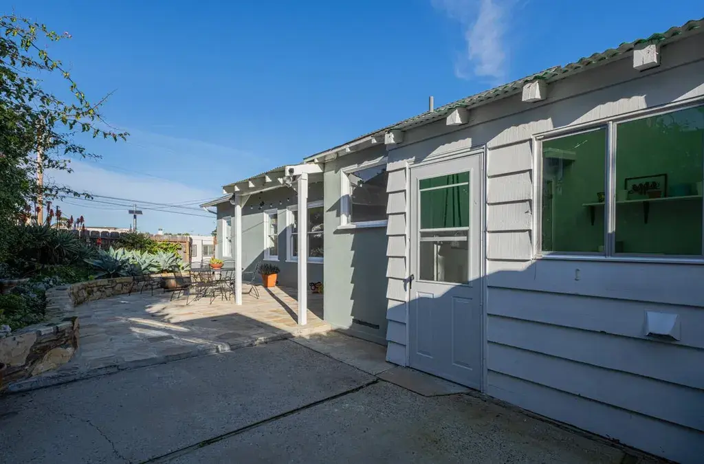 901 W Franklin St Monterey, CA 93940