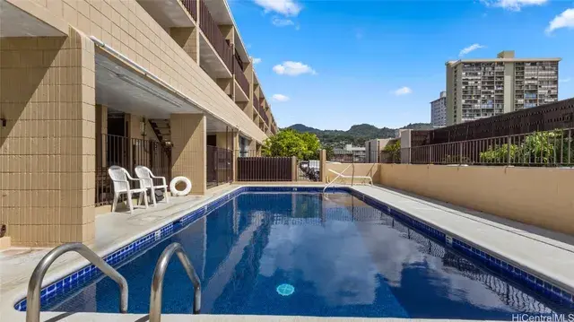 1524 Pensacola St #113 Honolulu, HI 96822