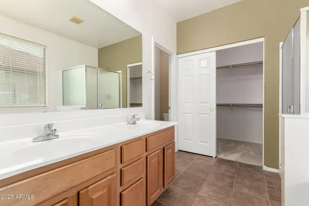 5948 W Leiber Pl Glendale, AZ 85310