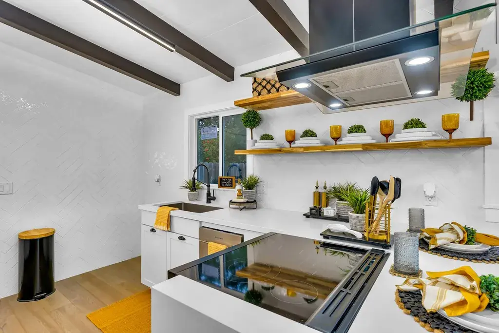 999 Belden St Monterey, CA 93940